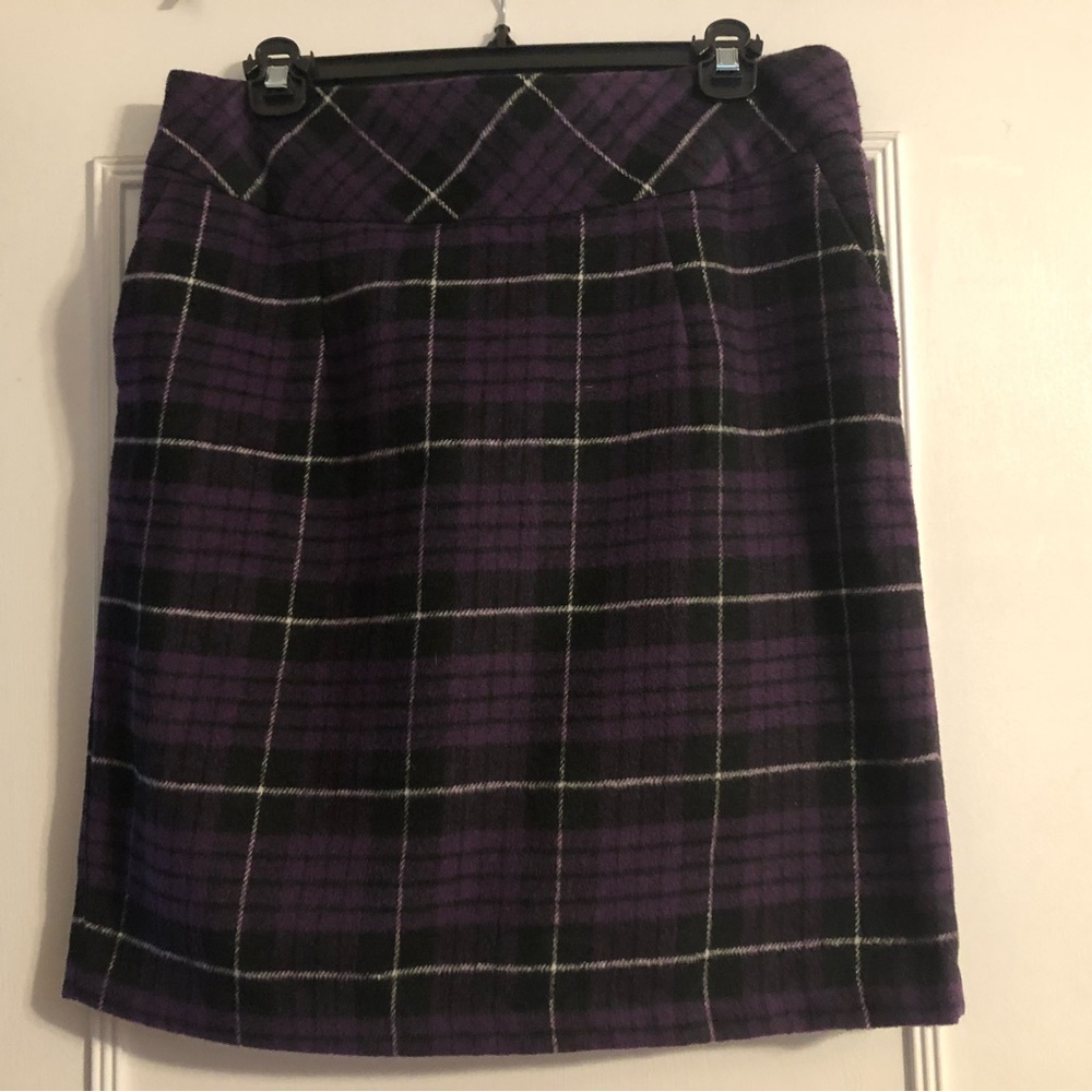 Architect plaid skirt.